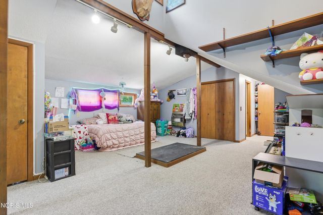 17510 Euler Road, Bowling Green, OH 43402