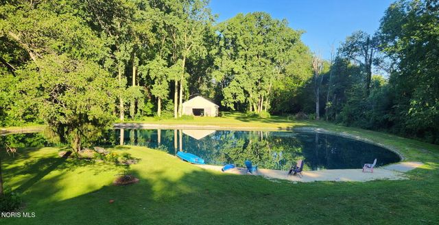 17510 Euler Road, Bowling Green, OH 43402