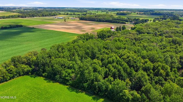 17510 Euler Road, Bowling Green, OH 43402