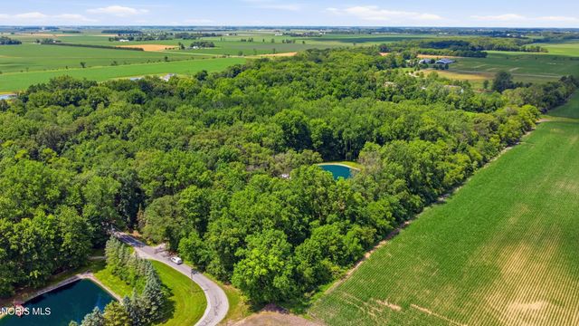 17510 Euler Road, Bowling Green, OH 43402