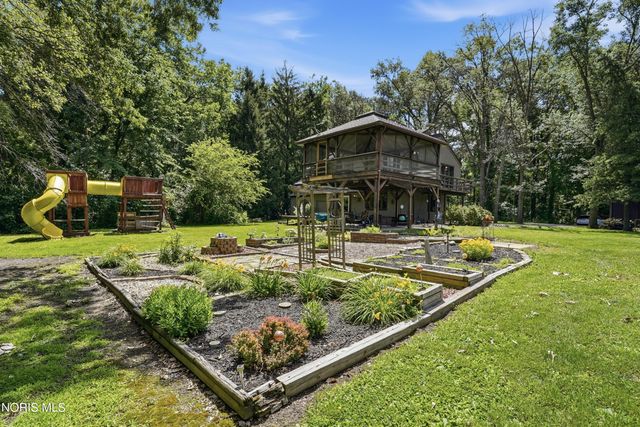 17510 Euler Road, Bowling Green, OH 43402