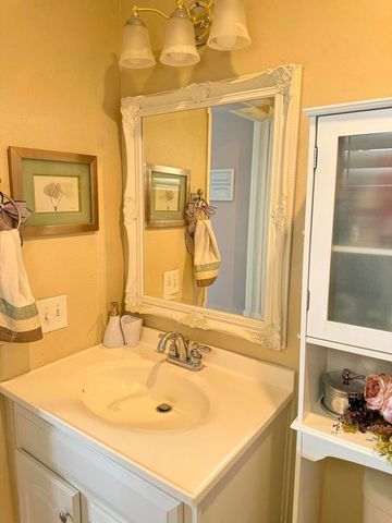 43305 Illinois Avenue, Palm Desert, CA 92211