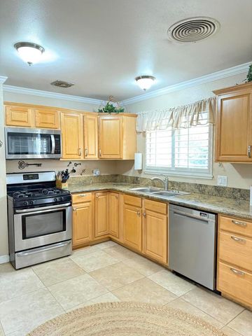 43305 Illinois Avenue, Palm Desert, CA 92211