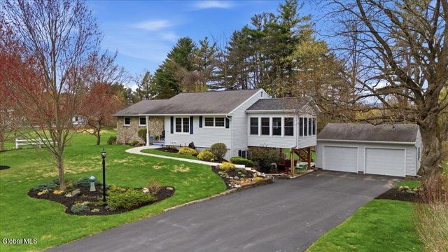 43 Meadowview Drive, Queensbury, NY 12804