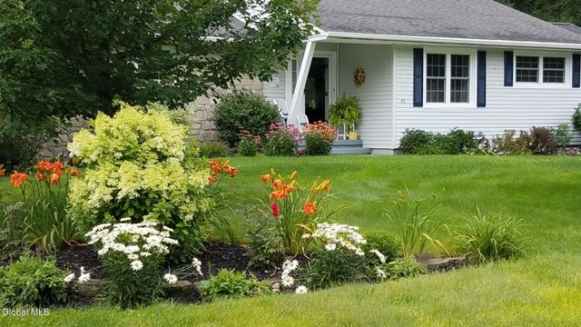 43 Meadowview Drive, Queensbury, NY 12804