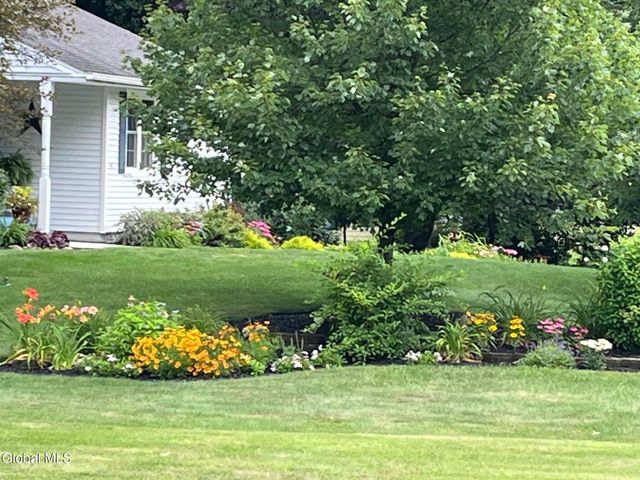 43 Meadowview Drive, Queensbury, NY 12804