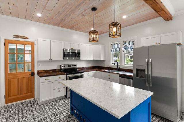 2106 Gloucester Street, Brunswick, GA 31520