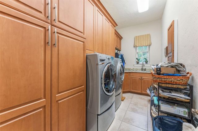 18901 LAKES EDGE WAY, Odessa, FL 33556