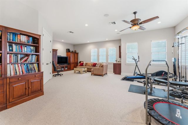 18901 LAKES EDGE WAY, Odessa, FL 33556