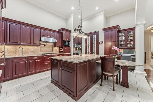 18901 LAKES EDGE WAY, Odessa, FL 33556