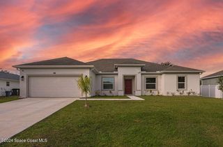 1717 Dalroy Street NW, Palm Bay, FL 32907