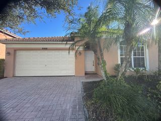 8008 Via Hacienda, Palm Beach Gardens, FL 33418