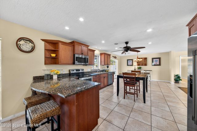 560 Glenwood Avenue, Satellite Beach, FL 32937