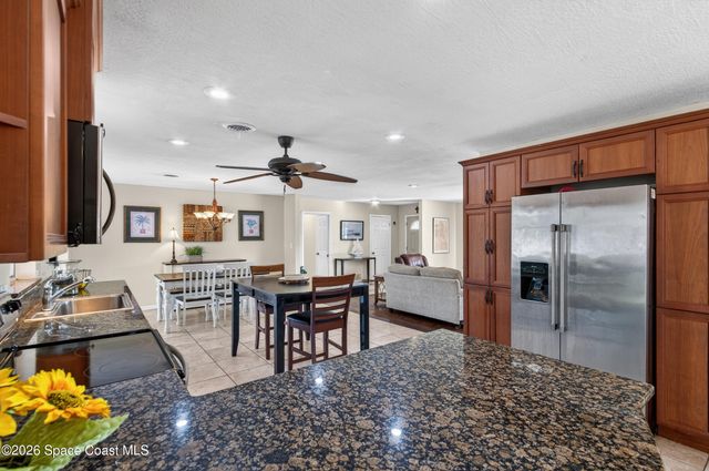 560 Glenwood Avenue, Satellite Beach, FL 32937