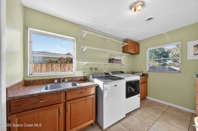 560 Glenwood Avenue, Satellite Beach, FL 32937