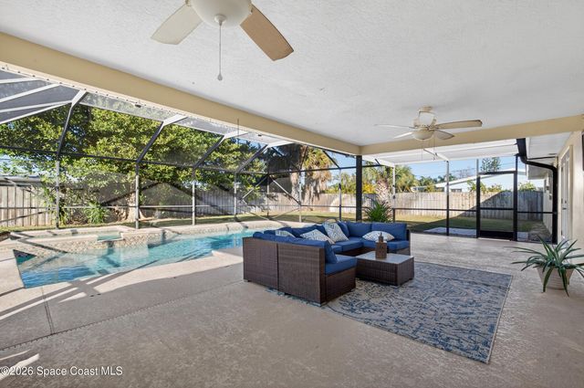 560 Glenwood Avenue, Satellite Beach, FL 32937