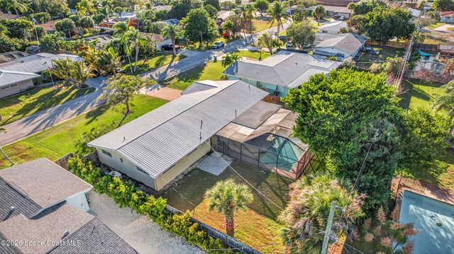 560 Glenwood Avenue, Satellite Beach, FL 32937