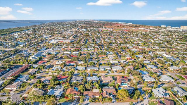 560 Glenwood Avenue, Satellite Beach, FL 32937