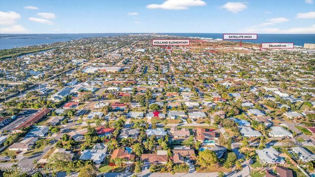 560 Glenwood Avenue, Satellite Beach, FL 32937