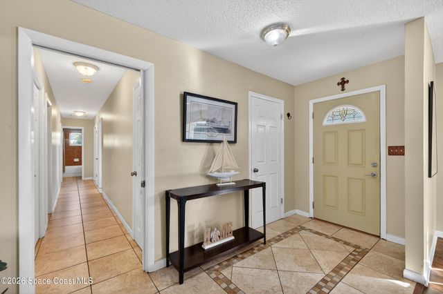 560 Glenwood Avenue, Satellite Beach, FL 32937