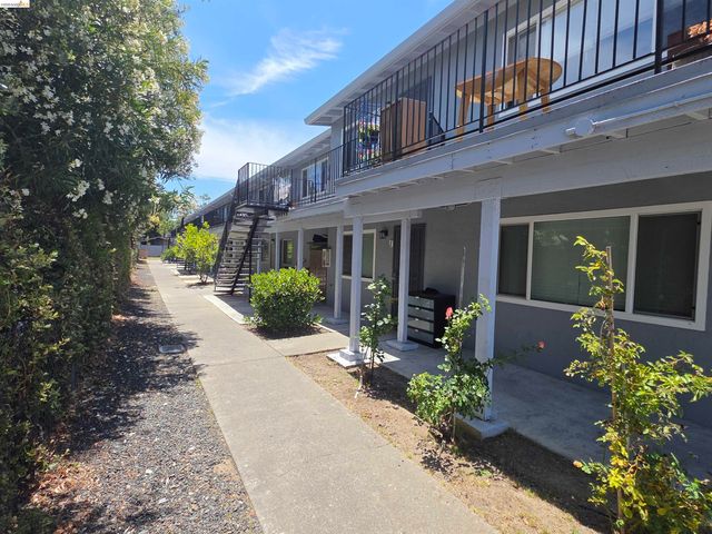257 Poplar Ave, Hayward, CA 94541