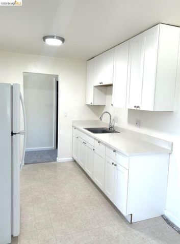 257 Poplar Ave, Hayward, CA 94541