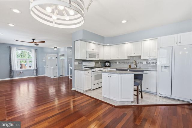 9223 MARSDEN ST, Philadelphia, PA 19114