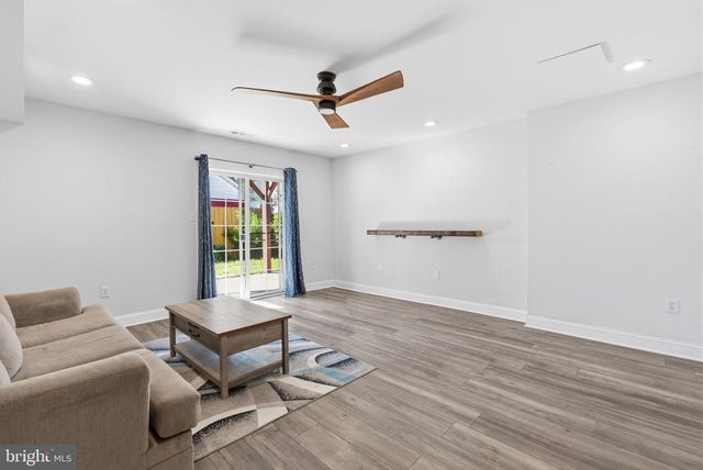 9223 MARSDEN ST, Philadelphia, PA 19114
