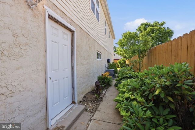 9223 MARSDEN ST, Philadelphia, PA 19114