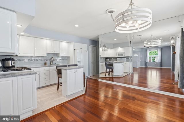 9223 MARSDEN ST, Philadelphia, PA 19114