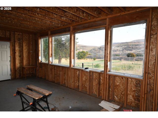 820 Biggs Rufus Hwy, Rufus, OR 97050