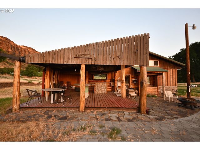 820 Biggs Rufus Hwy, Rufus, OR 97050