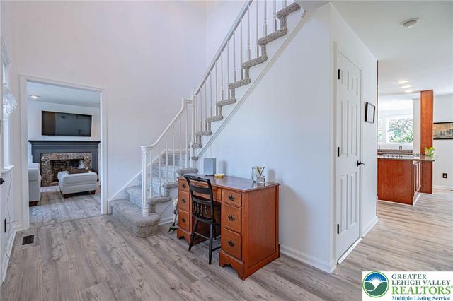 362 Hillview Drive, Lower Nazareth Twp, PA 18064