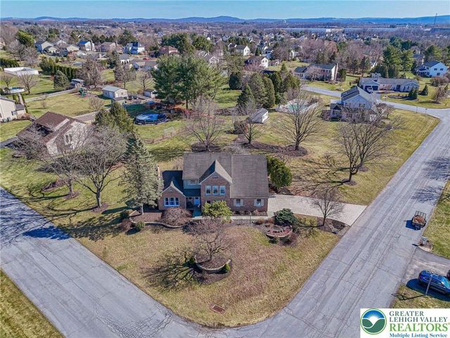 362 Hillview Drive, Lower Nazareth Twp, PA 18064