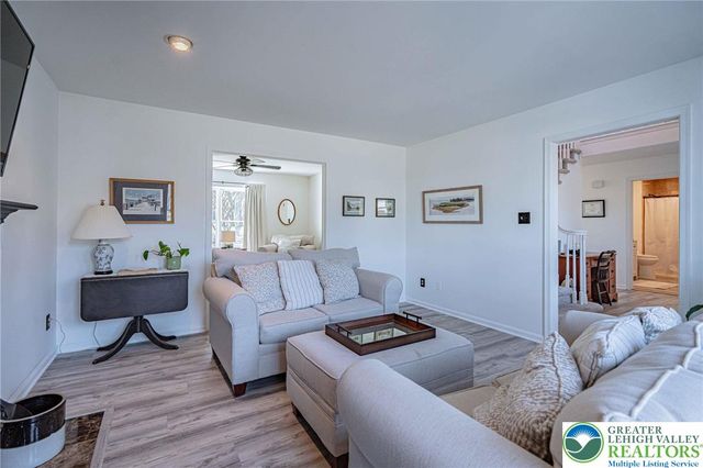 362 Hillview Drive, Lower Nazareth Twp, PA 18064