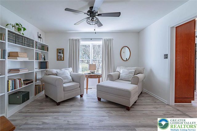 362 Hillview Drive, Lower Nazareth Twp, PA 18064