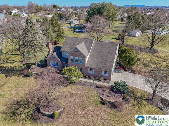 362 Hillview Drive, Lower Nazareth Twp, PA 18064