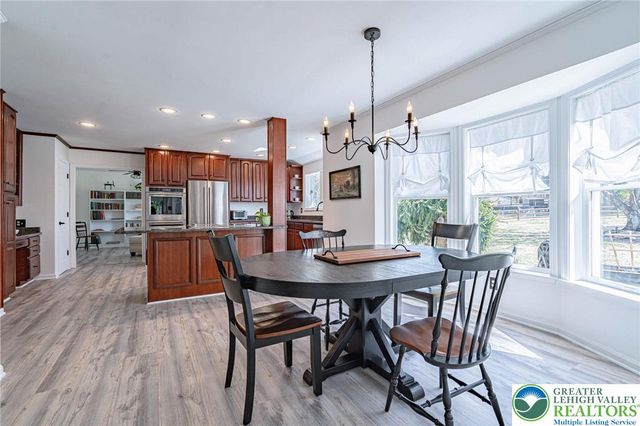 362 Hillview Drive, Lower Nazareth Twp, PA 18064