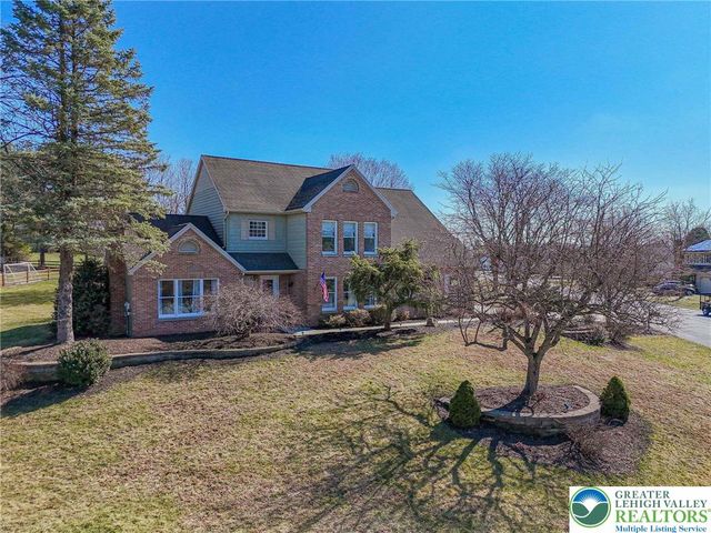 362 Hillview Drive, Lower Nazareth Twp, PA 18064