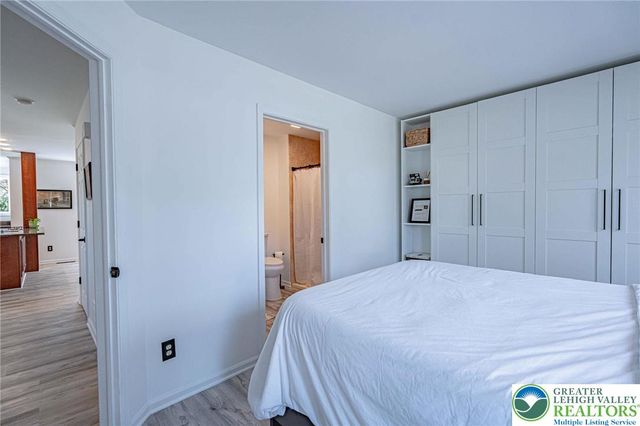 362 Hillview Drive, Lower Nazareth Twp, PA 18064