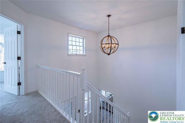 362 Hillview Drive, Lower Nazareth Twp, PA 18064