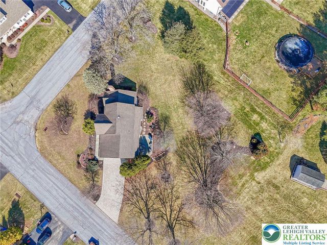 362 Hillview Drive, Lower Nazareth Twp, PA 18064