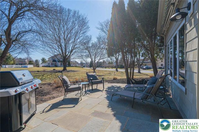 362 Hillview Drive, Lower Nazareth Twp, PA 18064