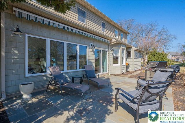 362 Hillview Drive, Lower Nazareth Twp, PA 18064