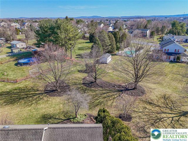 362 Hillview Drive, Lower Nazareth Twp, PA 18064