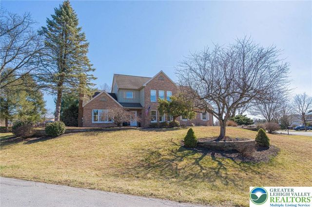 362 Hillview Drive, Lower Nazareth Twp, PA 18064