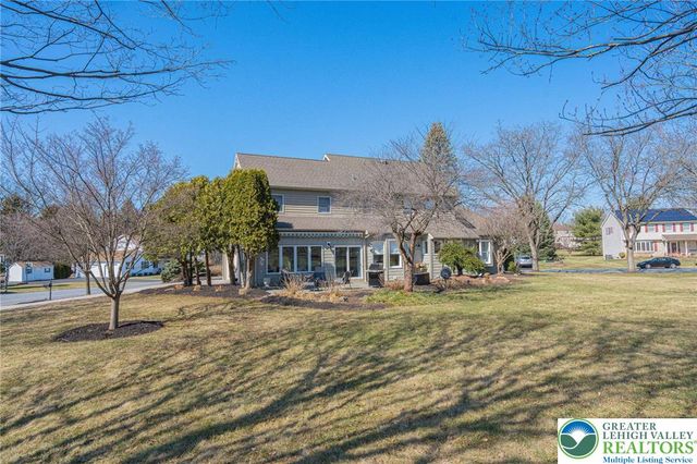 362 Hillview Drive, Lower Nazareth Twp, PA 18064