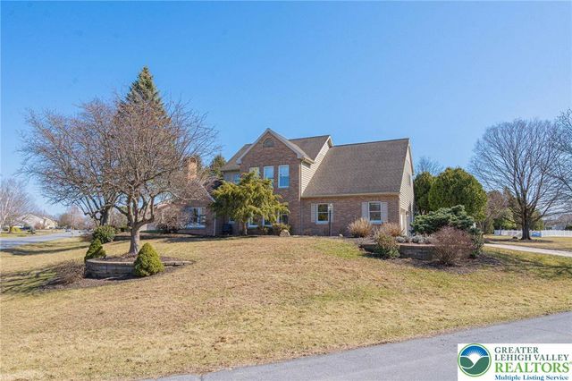 362 Hillview Drive, Lower Nazareth Twp, PA 18064