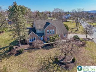 362 Hillview Drive, Lower Nazareth Twp, PA 18064