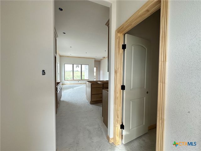 220 Desert Holly Drive, Temple, TX 76502